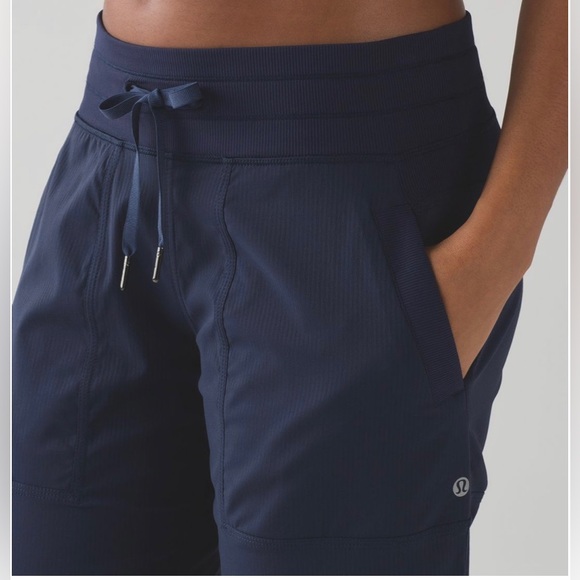 RARE! Lululemon Dance Studio Pant - Picture 3 of 10